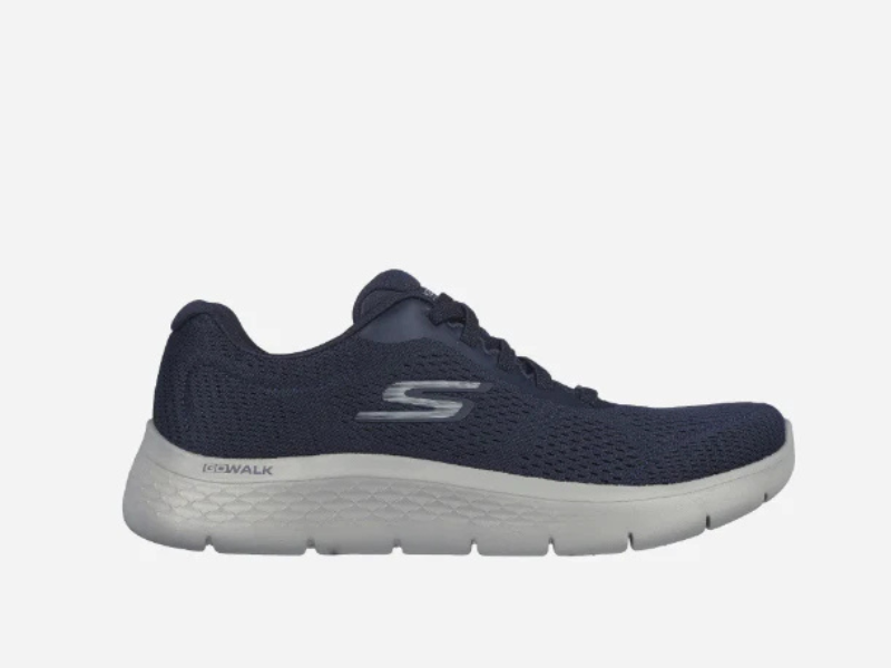 Ưu tiên kiểm tra đế giày và sự thoải mái khi mang giày Trainer