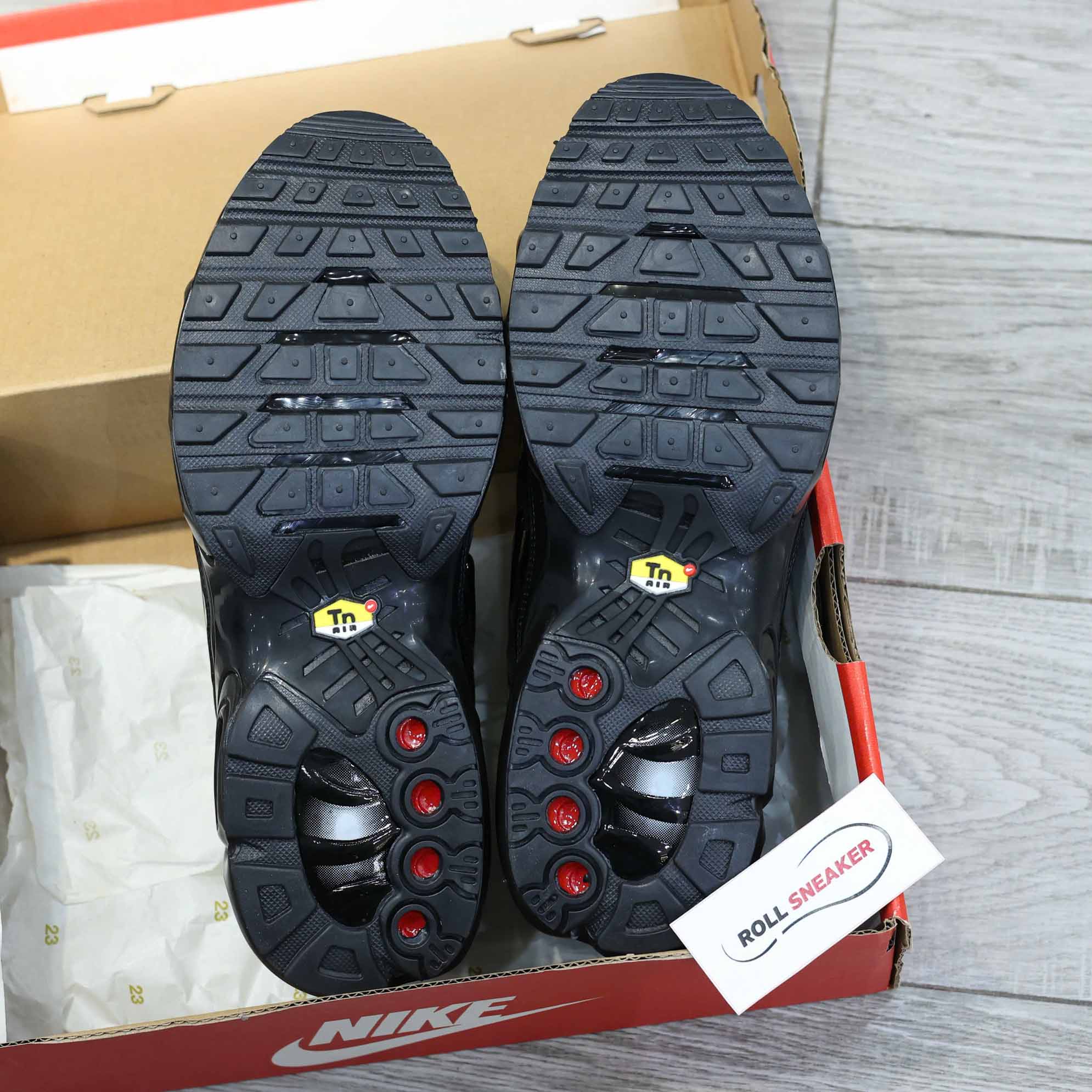 Giày Nike Air Max Plus Triple Black Best Quality