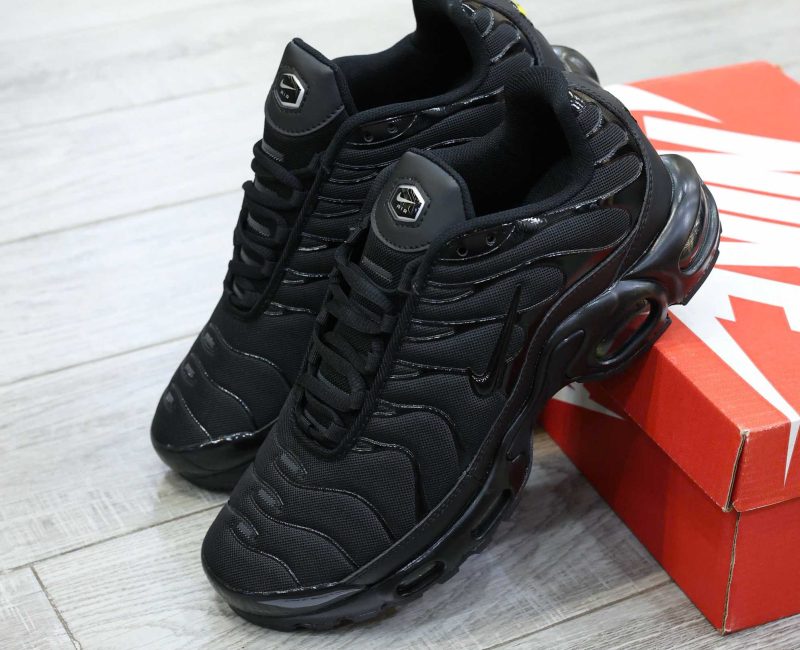Giày Nike Air Max Plus Triple Black Best Quality
