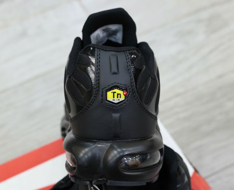 Giày Nike Air Max Plus Triple Black Best Quality