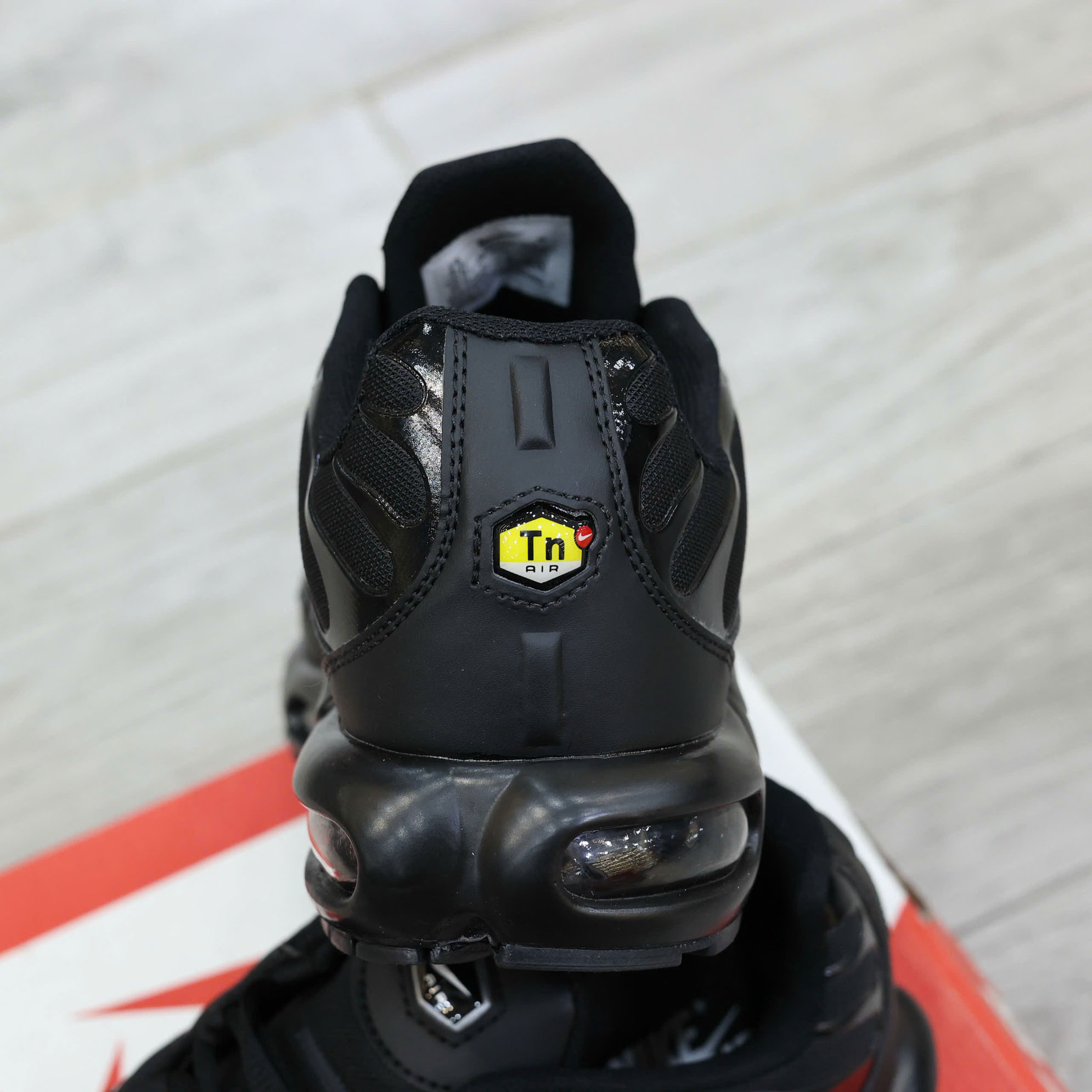 Giày Nike Air Max Plus Triple Black Best Quality