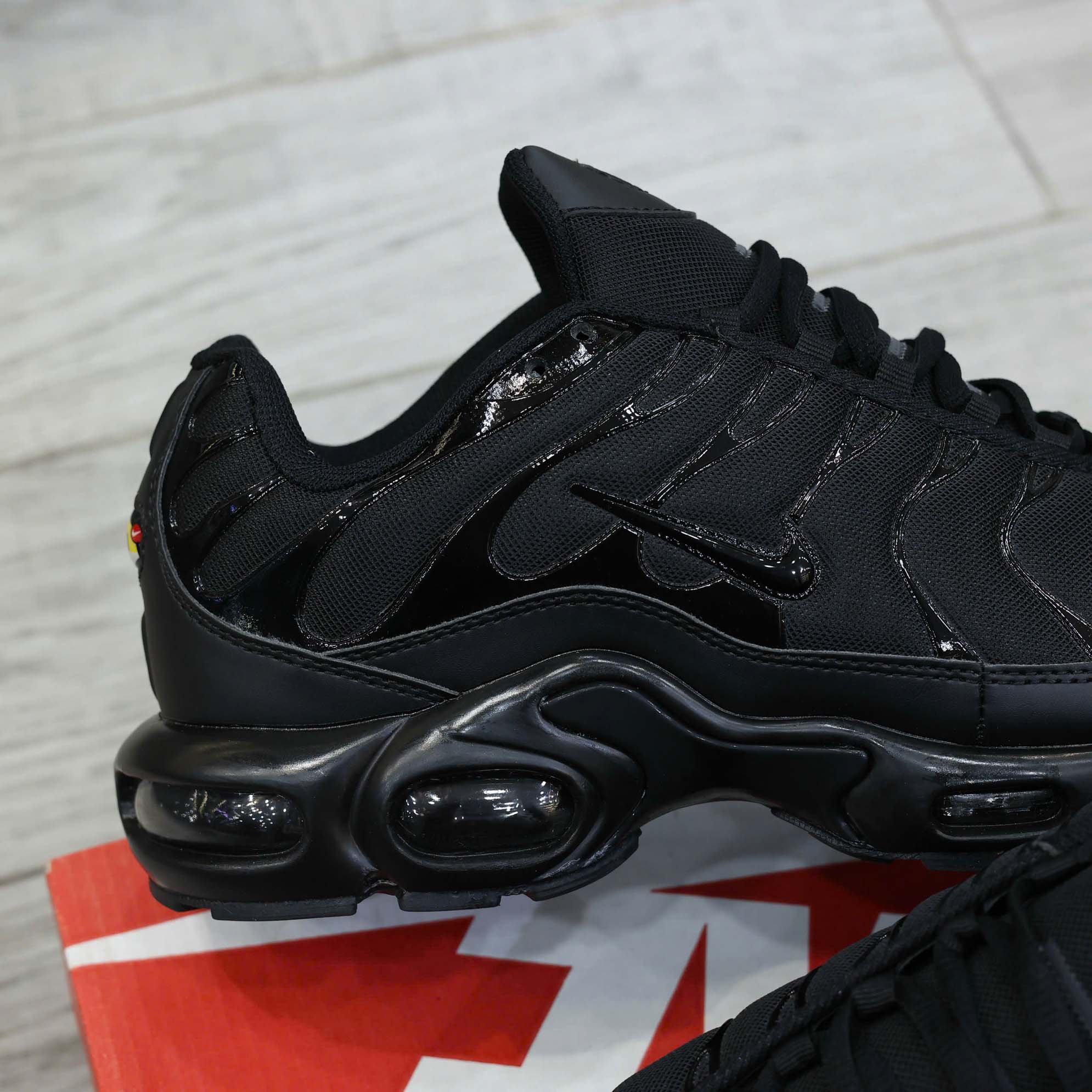 Giày Nike Air Max Plus Triple Black Best Quality